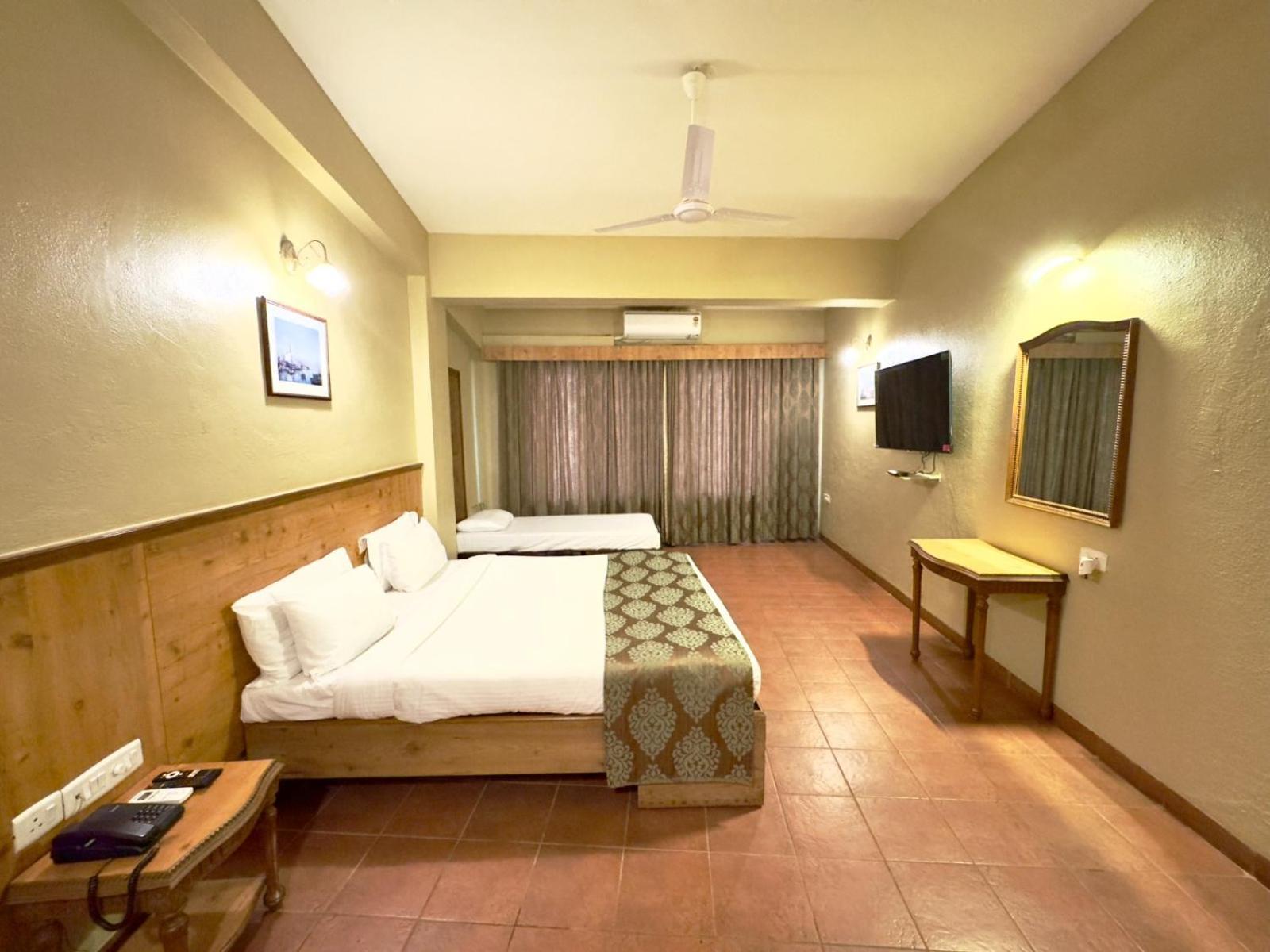 Upper Deck Resort - Stay And Relax At The Highest Peak Lonavala Bagian luar foto