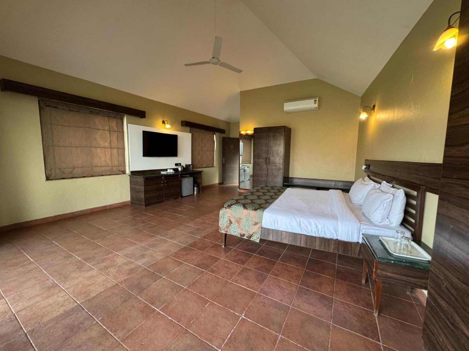 Upper Deck Resort - Stay And Relax At The Highest Peak Lonavala Bagian luar foto