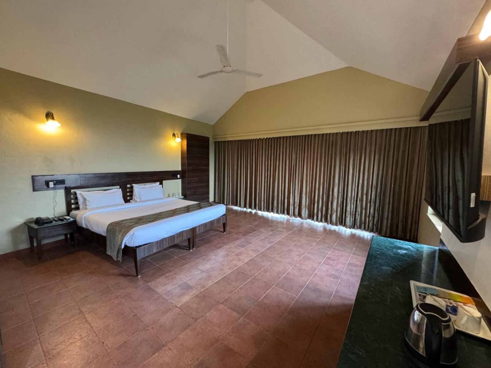 Upper Deck Resort - Stay And Relax At The Highest Peak Lonavala Bagian luar foto