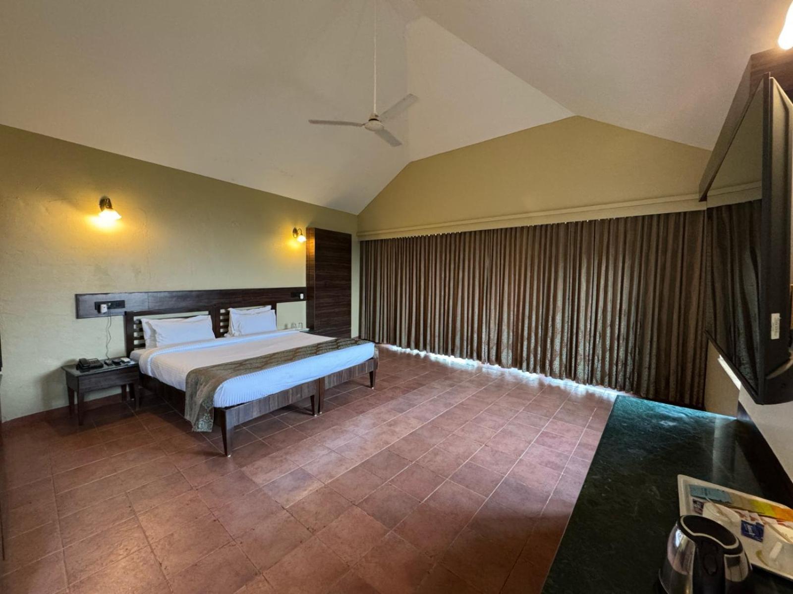 Upper Deck Resort - Stay And Relax At The Highest Peak Lonavala Bagian luar foto