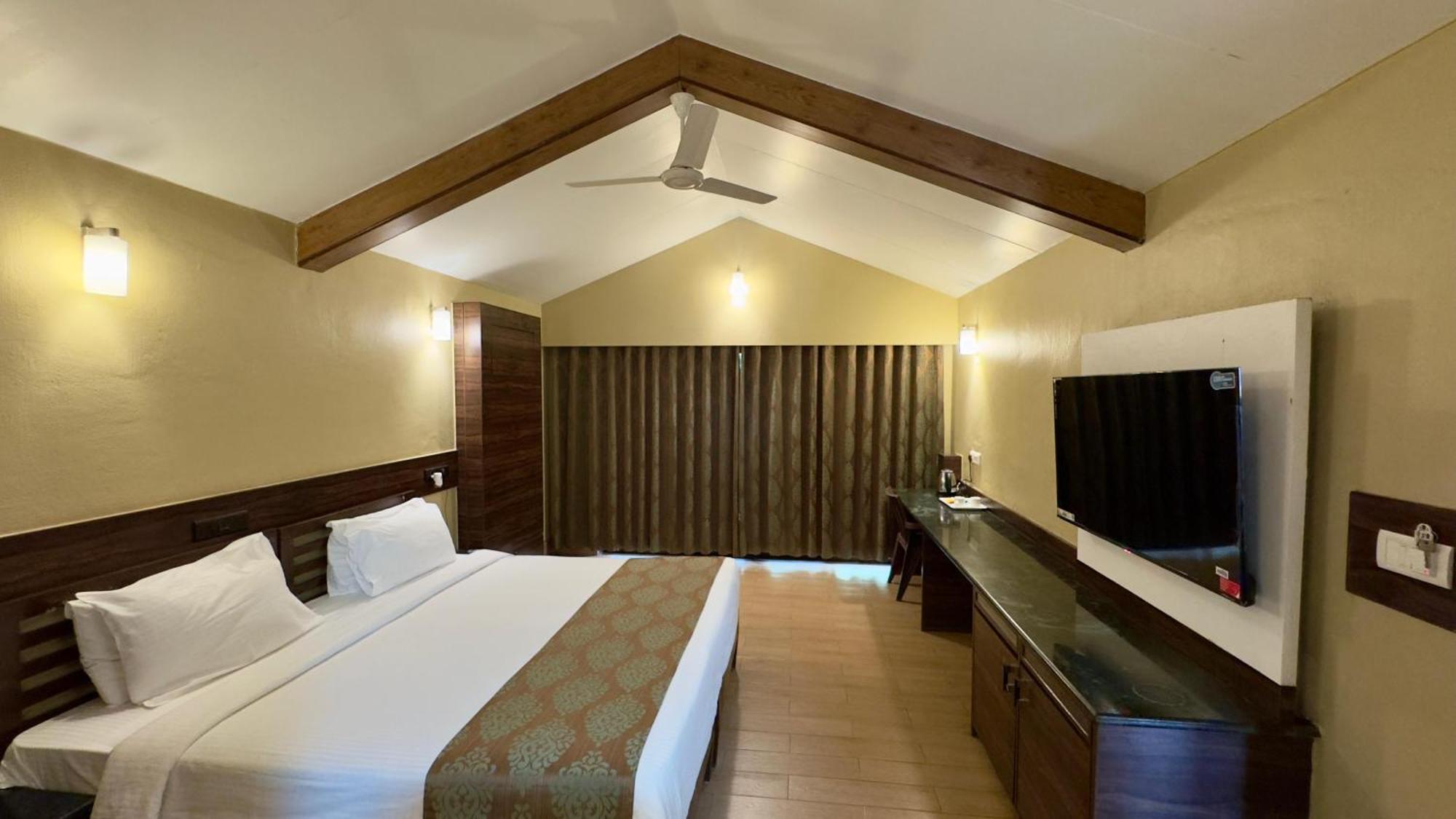 Upper Deck Resort - Stay And Relax At The Highest Peak Lonavala Bagian luar foto