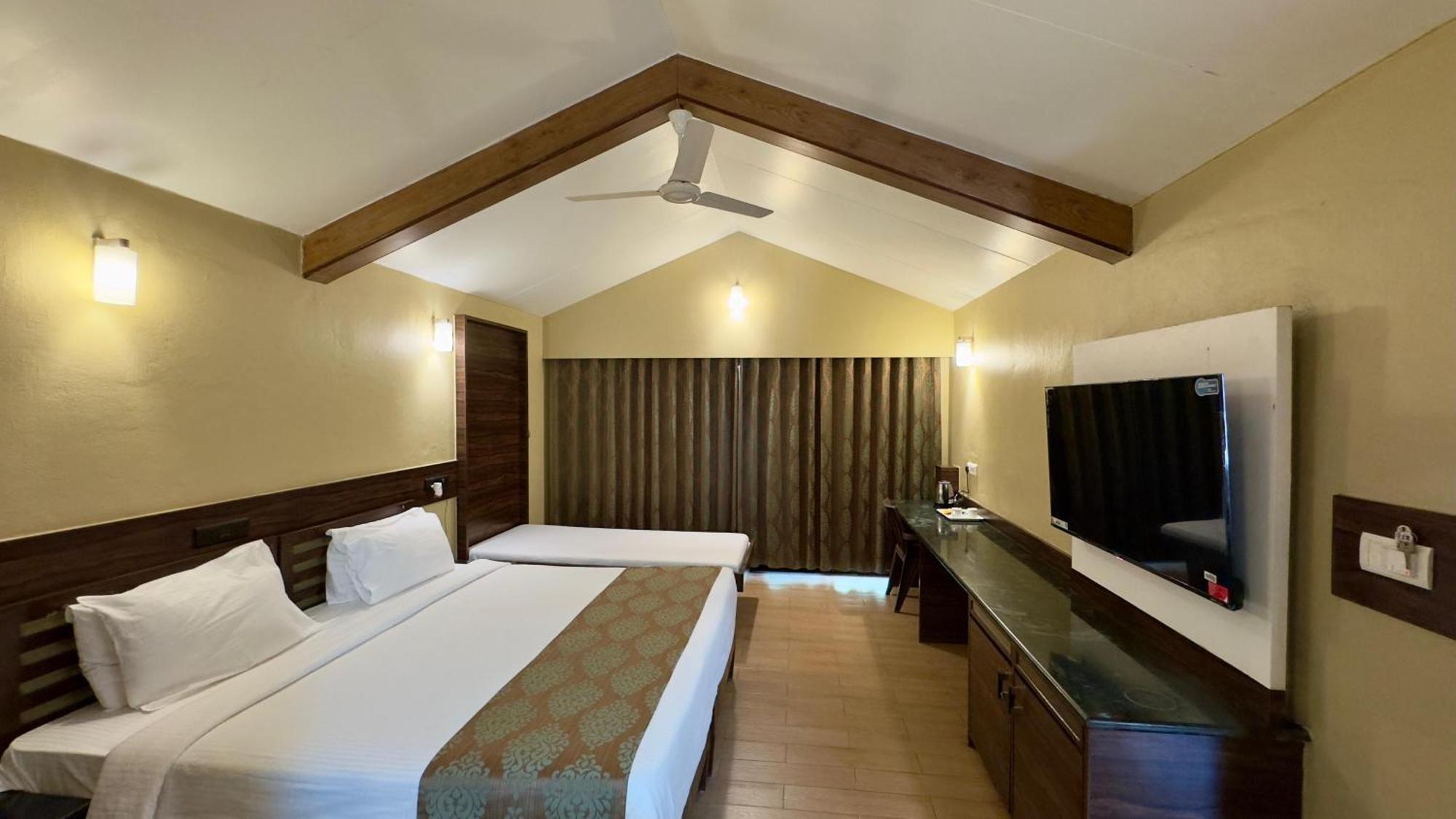 Upper Deck Resort - Stay And Relax At The Highest Peak Lonavala Bagian luar foto