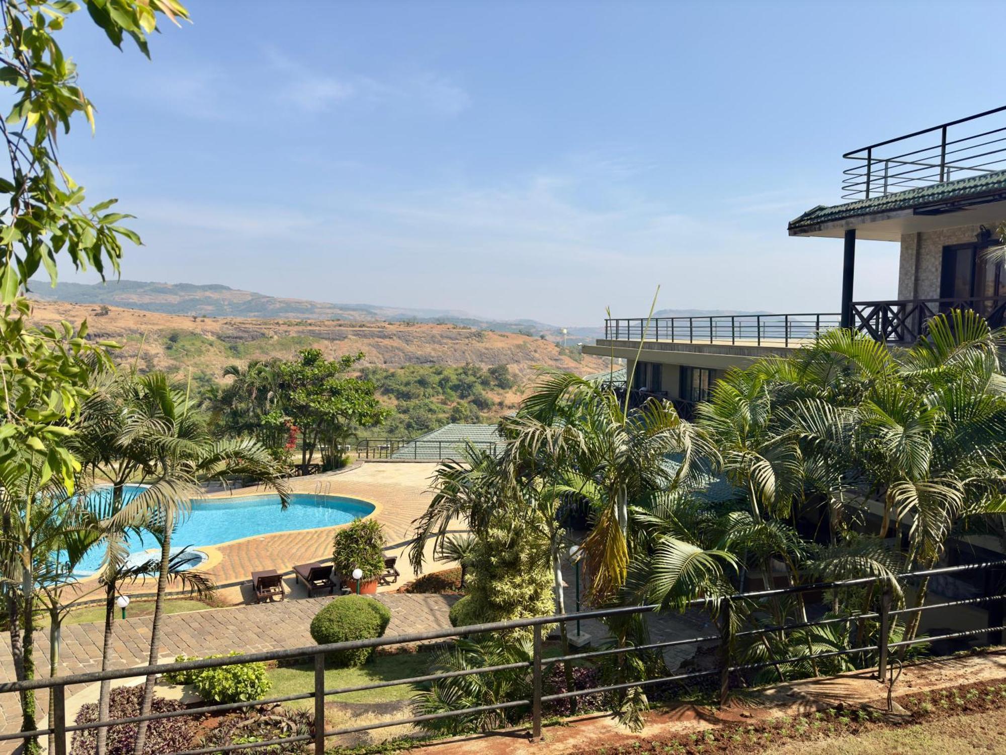 Upper Deck Resort - Stay And Relax At The Highest Peak Lonavala Bagian luar foto