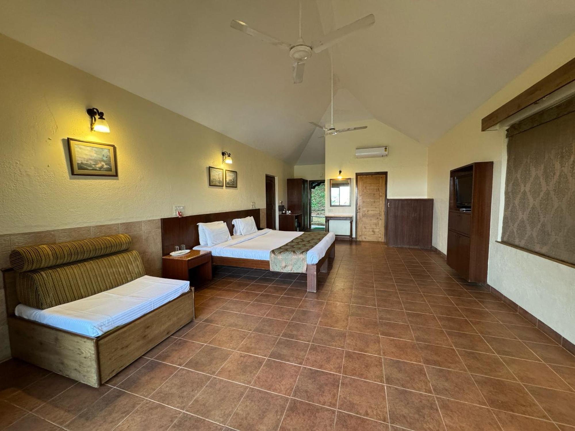 Upper Deck Resort - Stay And Relax At The Highest Peak Lonavala Bagian luar foto