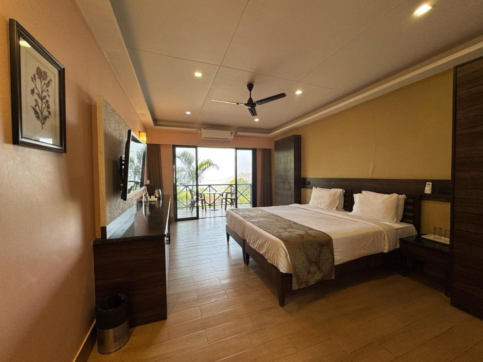 Upper Deck Resort - Stay And Relax At The Highest Peak Lonavala Bagian luar foto