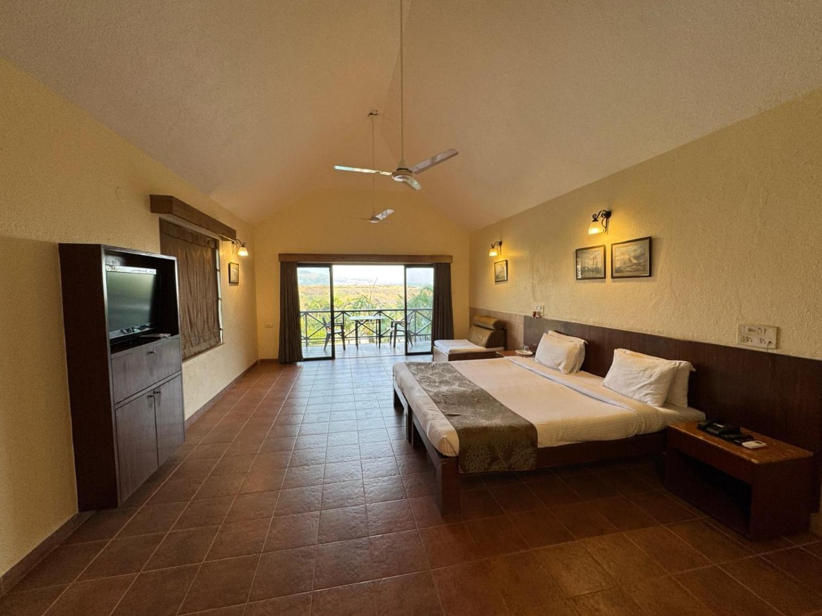 Upper Deck Resort - Stay And Relax At The Highest Peak Lonavala Bagian luar foto