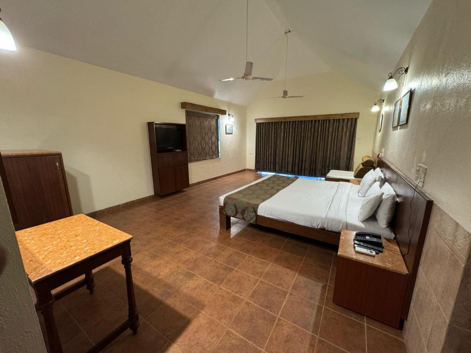Upper Deck Resort - Stay And Relax At The Highest Peak Lonavala Bagian luar foto