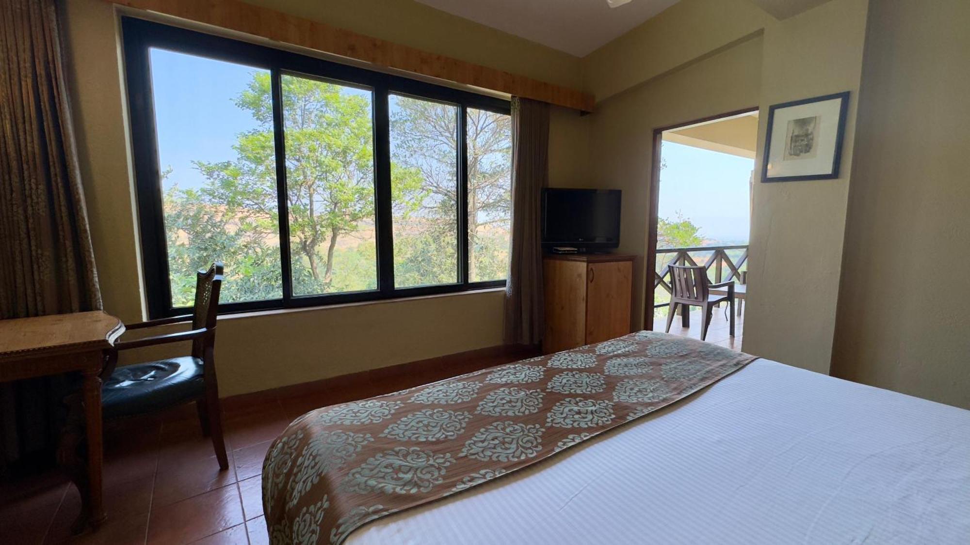 Upper Deck Resort - Stay And Relax At The Highest Peak Lonavala Bagian luar foto