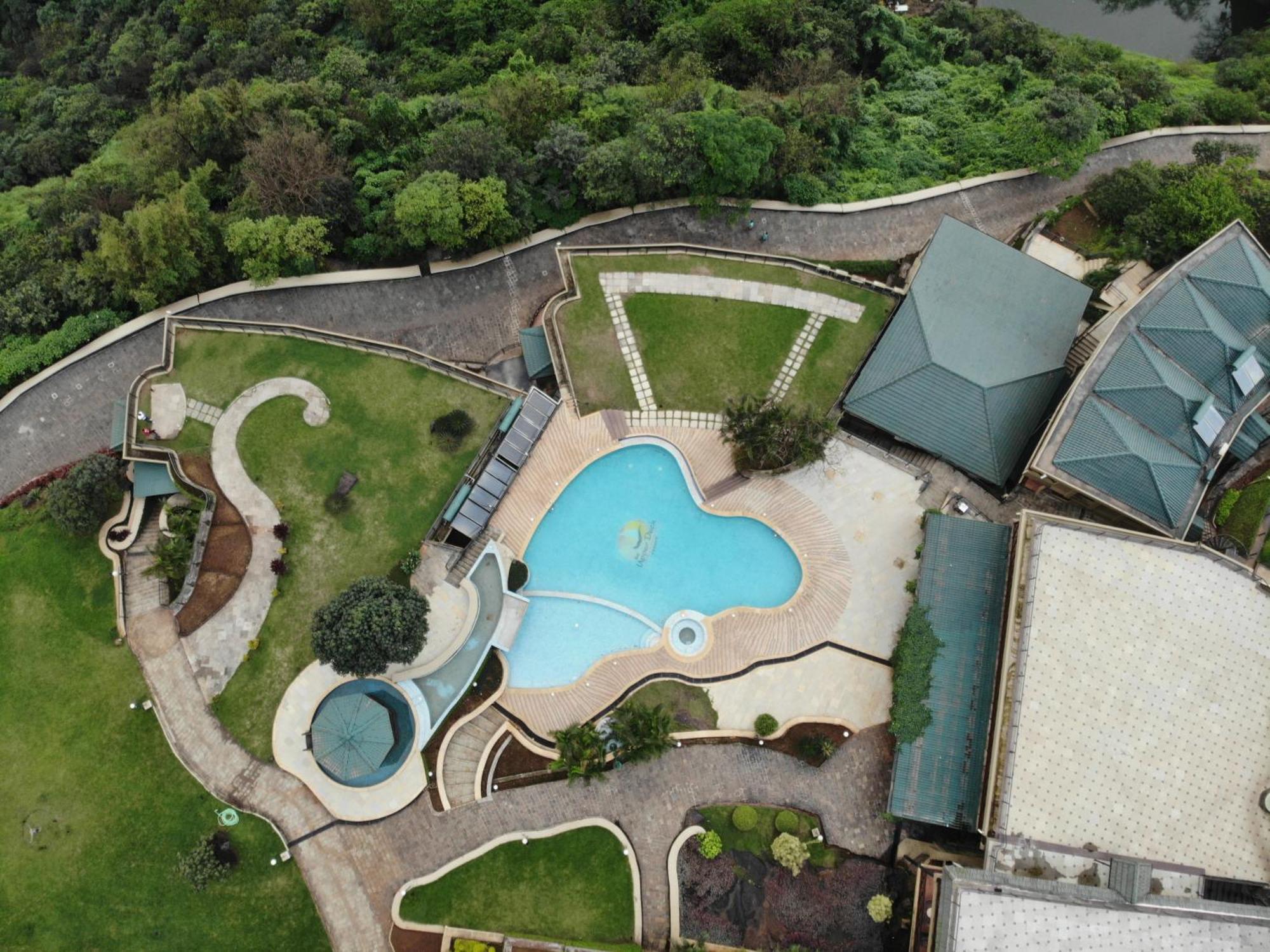 Upper Deck Resort - Stay And Relax At The Highest Peak Lonavala Bagian luar foto